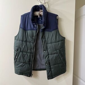 American Eagle puffer vest